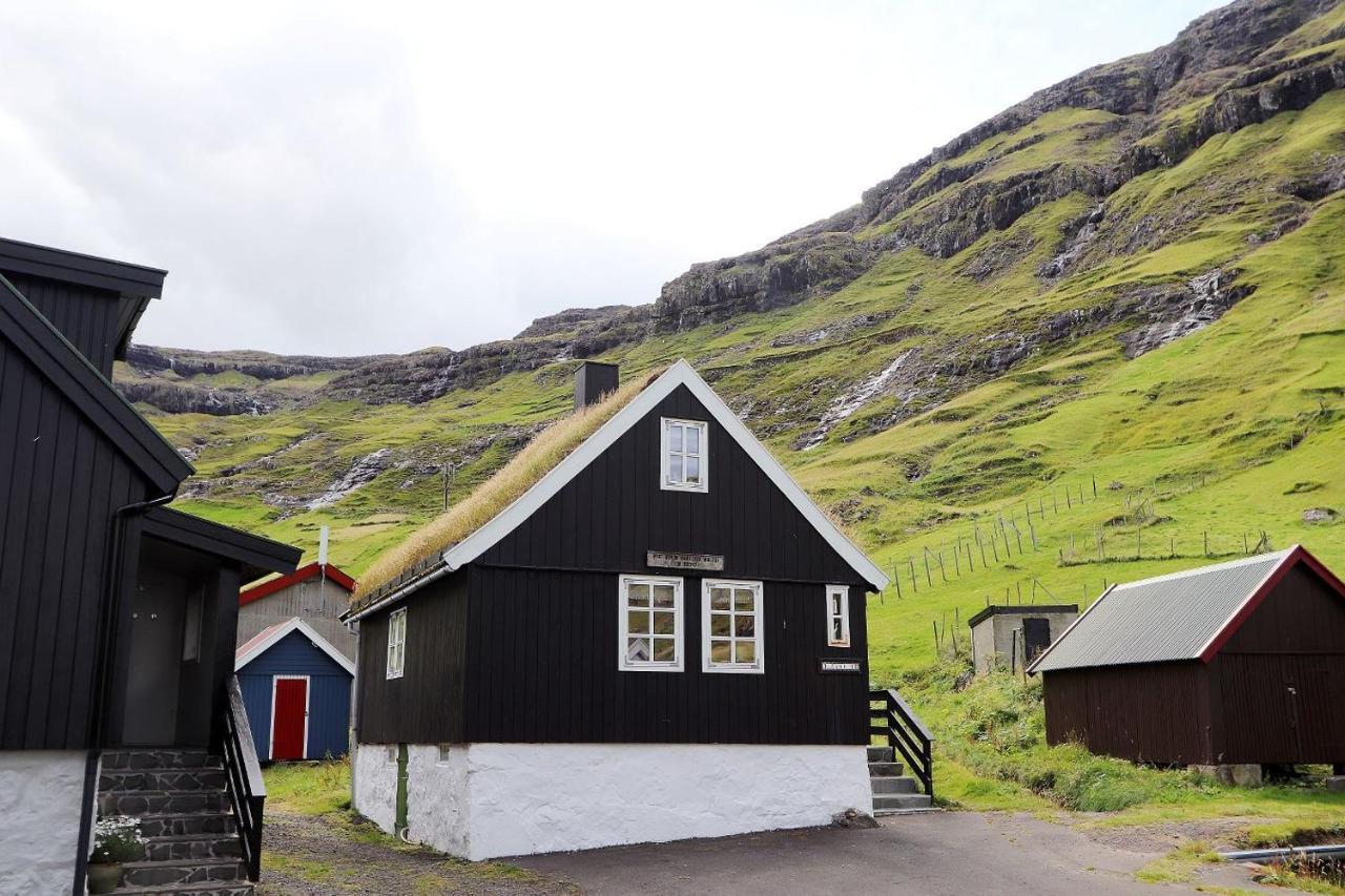 holiday cottage in Tjørnuvík Kültér fotó