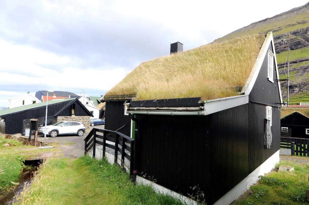 holiday cottage in Tjørnuvík Kültér fotó