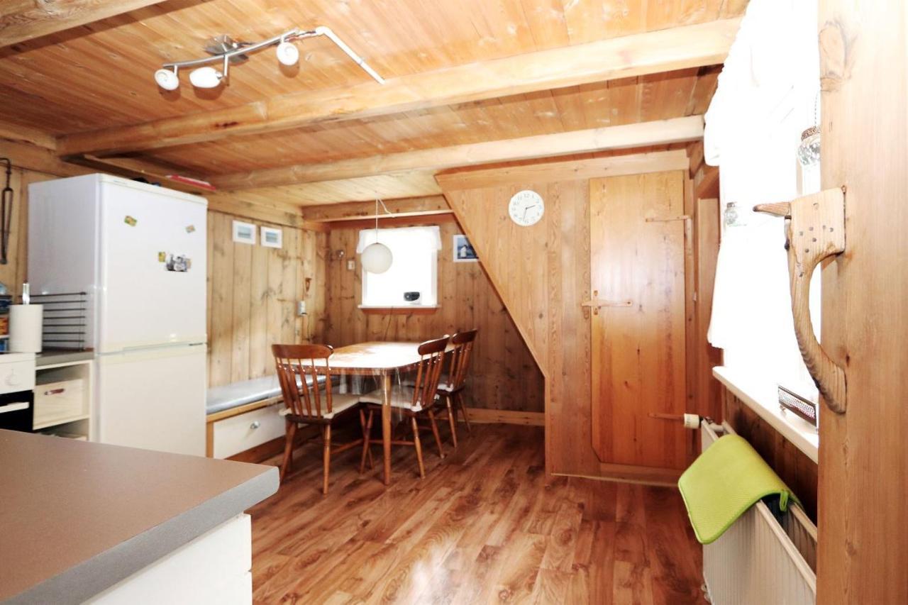 holiday cottage in Tjørnuvík Kültér fotó