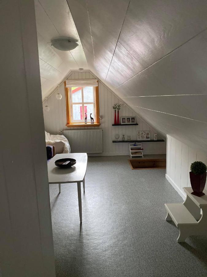 holiday cottage in Tjørnuvík Kültér fotó